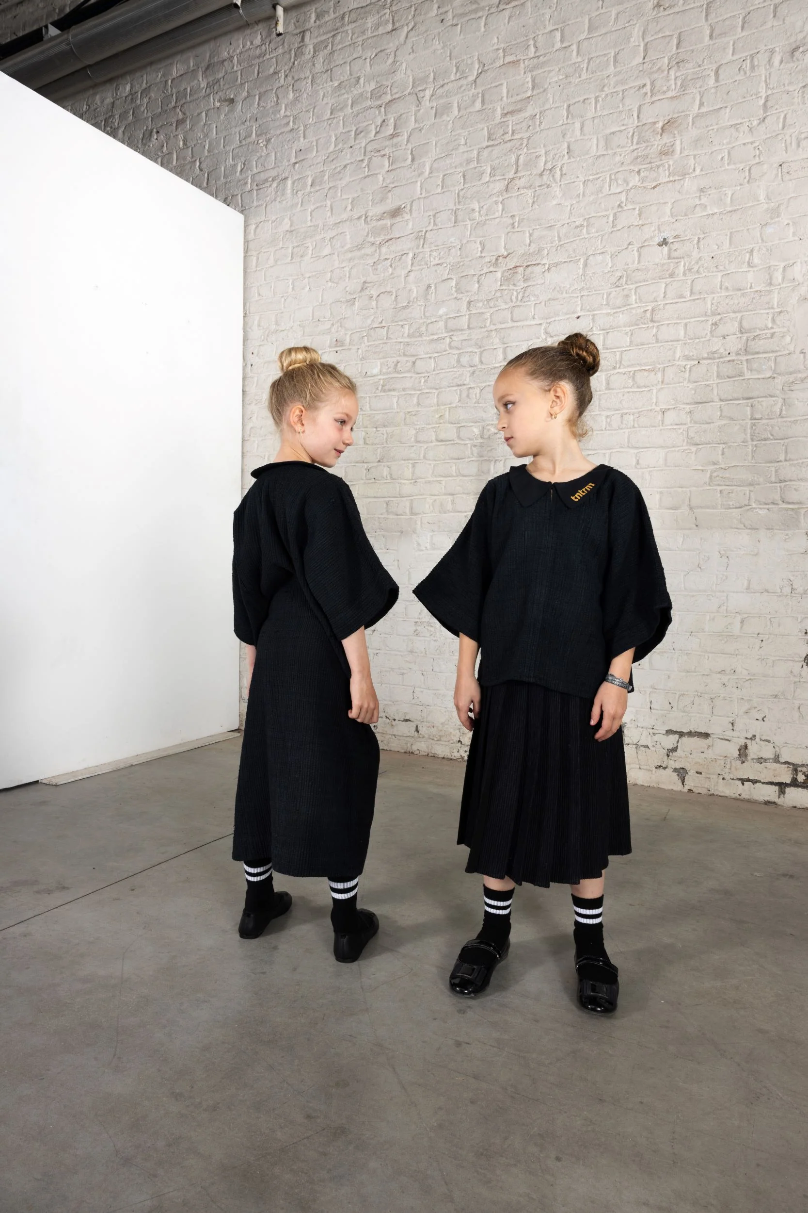TNTRM BLACK WOVEN PLEAT MIDI SKIRT - Image 2